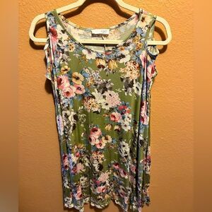 A gain green floral tunic